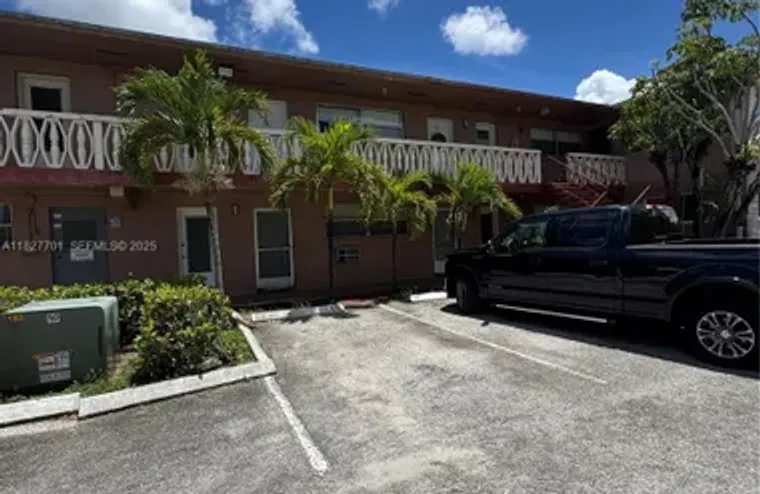 270 NE 191ST ST 108, MIAMI, FL, 33179, Miami, FL 33179
