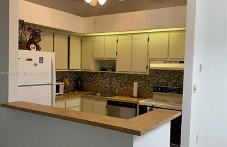 10407 E CLAIRMONT CIR 210, TAMARAC, FL, ..., Tamarac, FL 33321