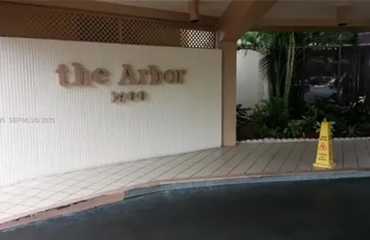 1400 ST CHARLES PL 201, PEMBROKE PINES, ..., Pembroke Pines, FL 33026
