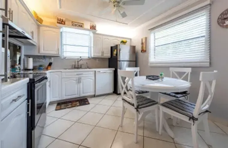 4940 E SABAL PALM BLVD 414, TAMARAC, FL,..., Tamarac, FL 33319