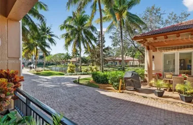 16135 EMERALD ESTATES DR 162, WESTON, FL..., Weston, FL 33331