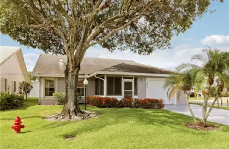 5275 TIFFANY ANNE CIR, WEST PALM BEACH, ..., West Palm Beach, FL 33417