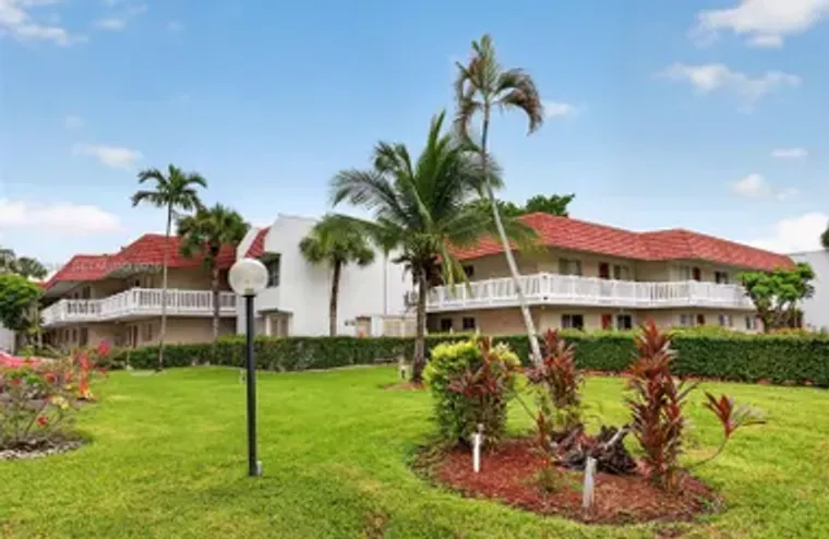 3772 INVERRARY BLVD 101, LAUDERHILL, FL,..., Lauderhill, FL 33319