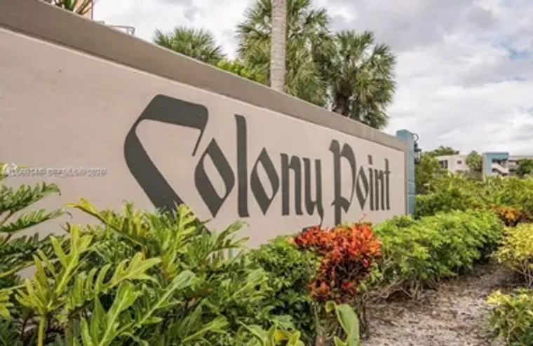 901 COLONY POINT CIR 111, PEMBROKE PINES..., Pembroke Pines, FL 33026
