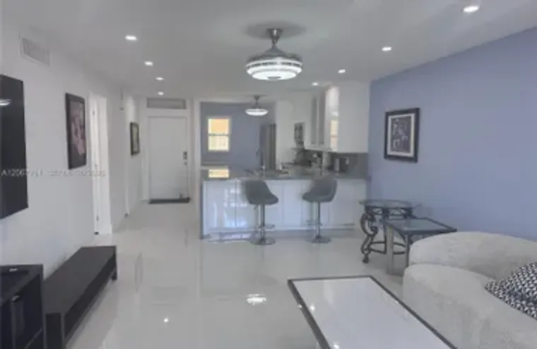 410 SE 2ND ST 223, HALLANDALE BEACH, FL,..., Hallandale Beach, FL 33009