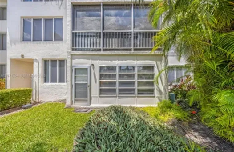 6750 ROYAL PALM BLVD 106E, MARGATE, FL, ..., Margate, FL 33063