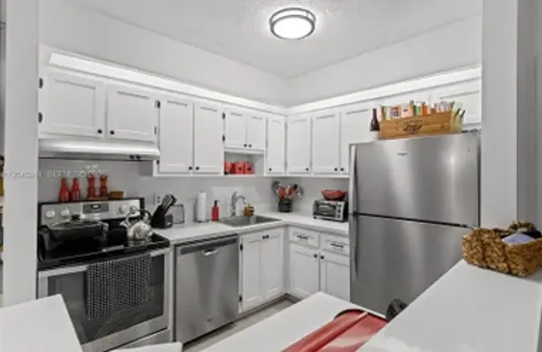 9930 S BELFORT CIR 105, TAMARAC, FL, 333..., Tamarac, FL 33321
