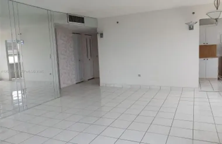 1100 SAINT CHARLES PL 719, PEMBROKE PINE..., Pembroke Pines, FL 33026