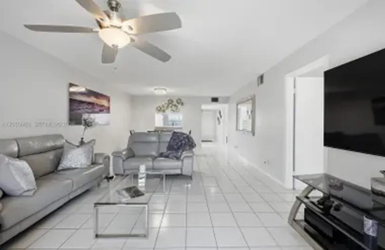 1300 SW 125TH AVE 406K, PEMBROKE PINES, ..., Pembroke Pines, FL 33027