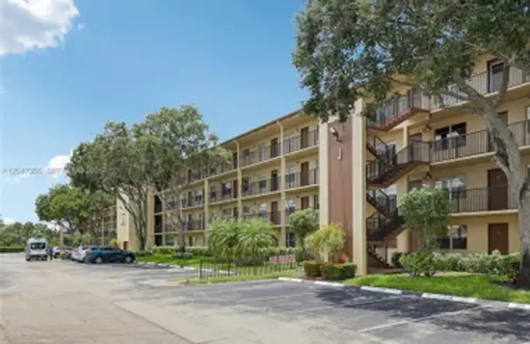 13455 SW 9TH CT 108J, PEMBROKE PINES, FL..., Pembroke Pines, FL 33027