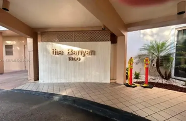 1300 SAINT CHARLES PL 202, PEMBROKE PINE..., Pembroke Pines, FL 33026
