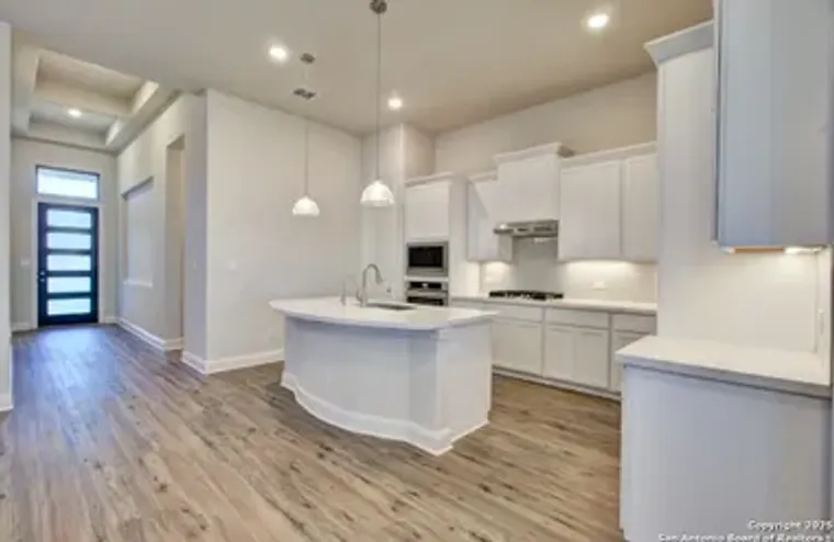 732 NAVARRO ST, NEW BRAUNFELS, TX, 78132, New Braunfels, TX 78132