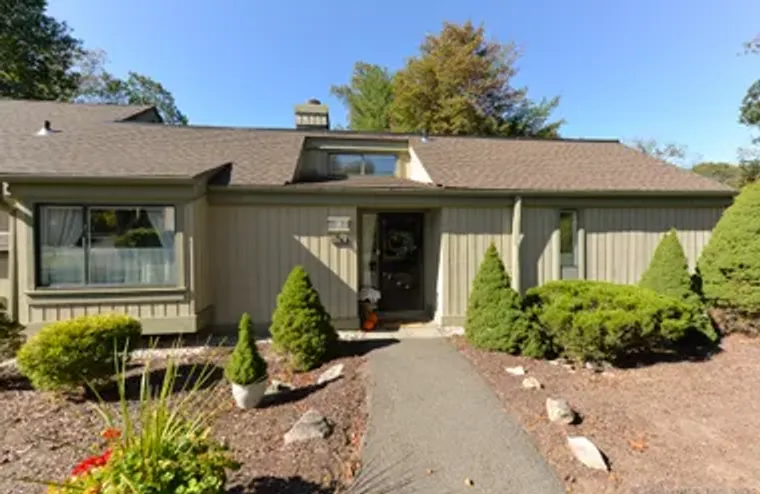 1011 HERITAGE VLG B, SOUTHBURY, CT, 0648..., Southbury, CT 06488