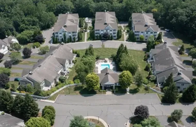 332 STILL WATER CIR # 332, BROOKFIELD, C..., Brookfield, CT 06804