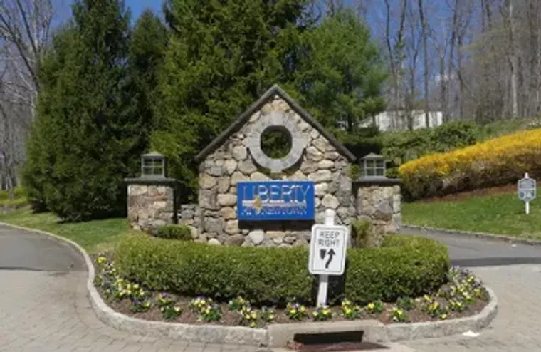 66 SUZIE DR 66, NEWTOWN, CT, 06470, Newtown, CT 06470