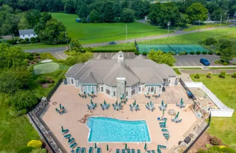 101 SUNRISE HILL CIR 101, ORANGE, CT, 06..., Orange, CT 06477