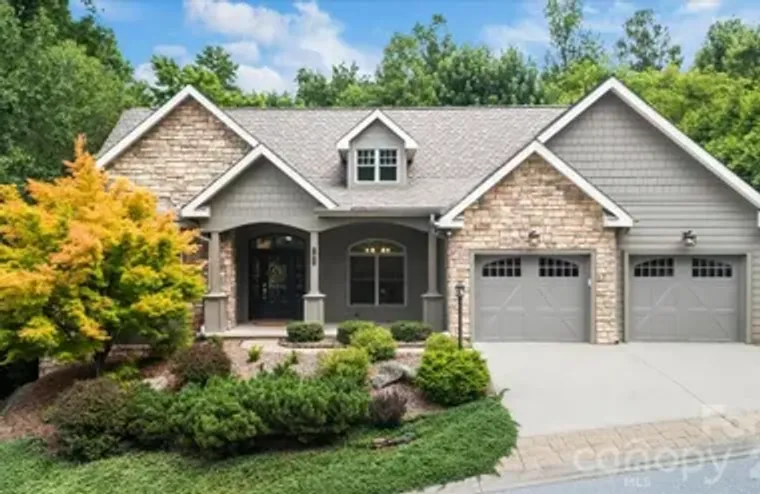 82 WOOD OWL CT, HENDERSONVILLE, NC, 2879..., Hendersonville, NC 28791