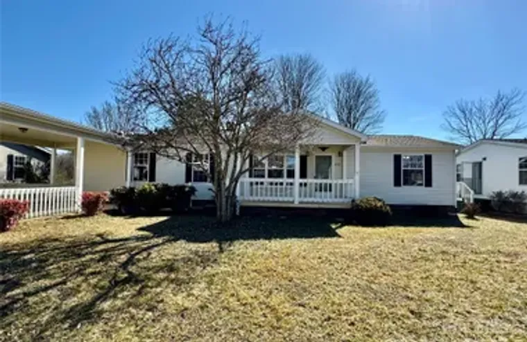 436 RIVERWIND DR, HENDERSONVILLE, NC, 28..., Hendersonville, NC 28739