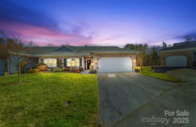 24 COUNTRY MEADOWS LN, HENDERSONVILLE, N..., Hendersonville, NC 28792