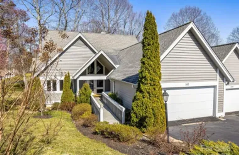 140 OVERLOOK DR, FLAT ROCK, NC, 28731, Flat Rock, NC 28731