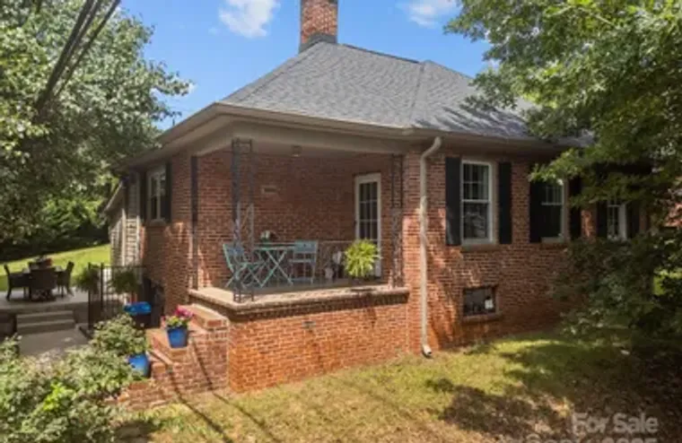 2 ENKA ORCHARD ST, CANDLER, NC, 28715, Candler, NC 28715