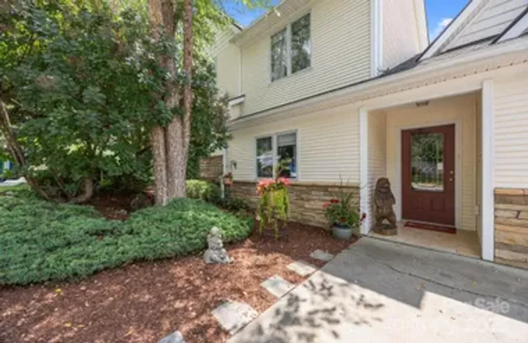 8 BEEKEEPER TRL, SWANNANOA, NC, 28778, Swannanoa, NC 28778