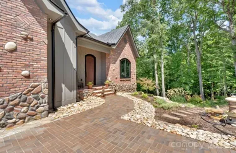 36 NORTHLAND CT, FLAT ROCK, NC, 28731, Flat Rock, NC 28731