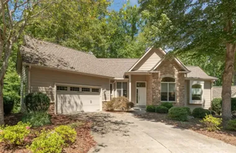 17 HIGH PARK CT, HENDERSONVILLE, NC, 287..., Hendersonville, NC 28791