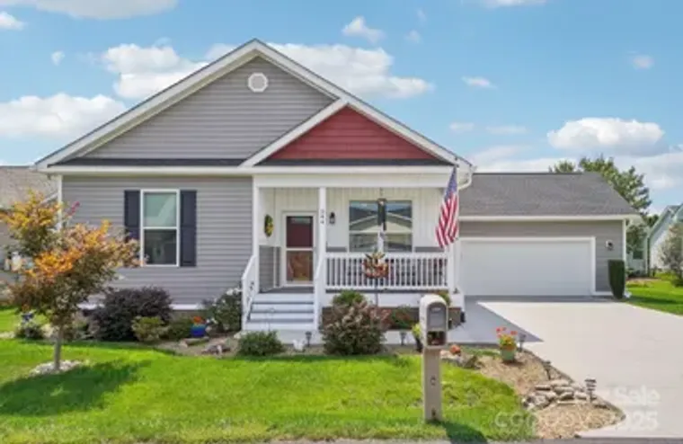 244 BEECHNUT DR, HENDERSONVILLE, NC, 287..., Hendersonville, NC 28739