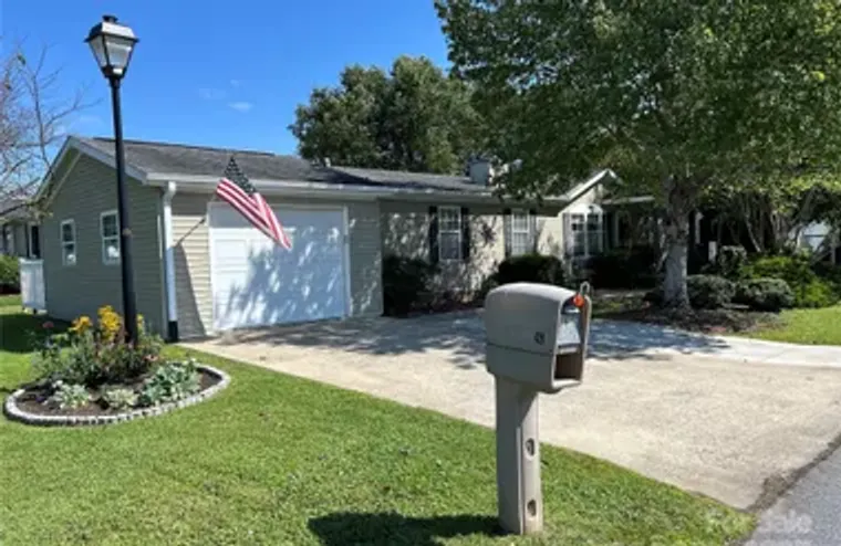 429 RIVERWIND DR, HENDERSONVILLE, NC, 28..., Hendersonville, NC 28739