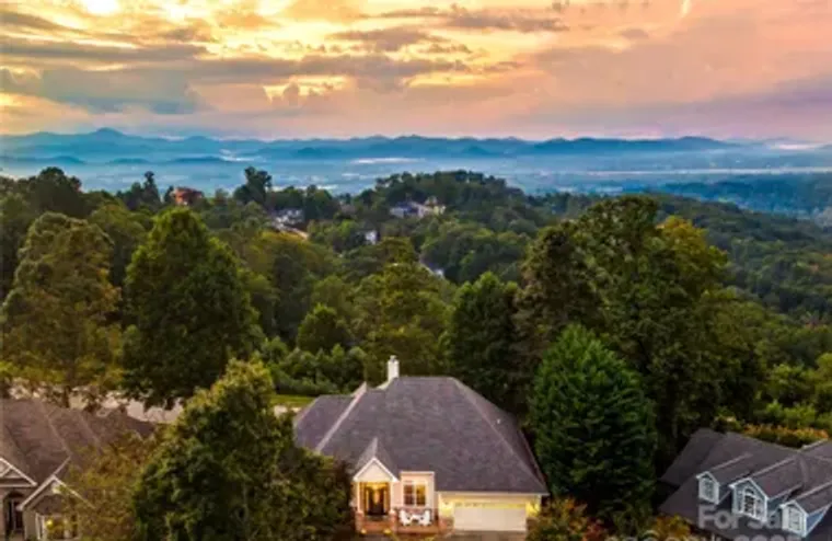 63 CLUB KNOLL CT, HENDERSONVILLE, NC, 28..., Hendersonville, NC 28791