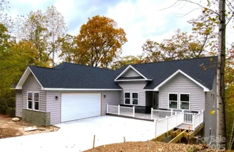 296 CARRIAGE SUMMITT WAY, HENDERSONVILLE..., Hendersonville, NC 28791