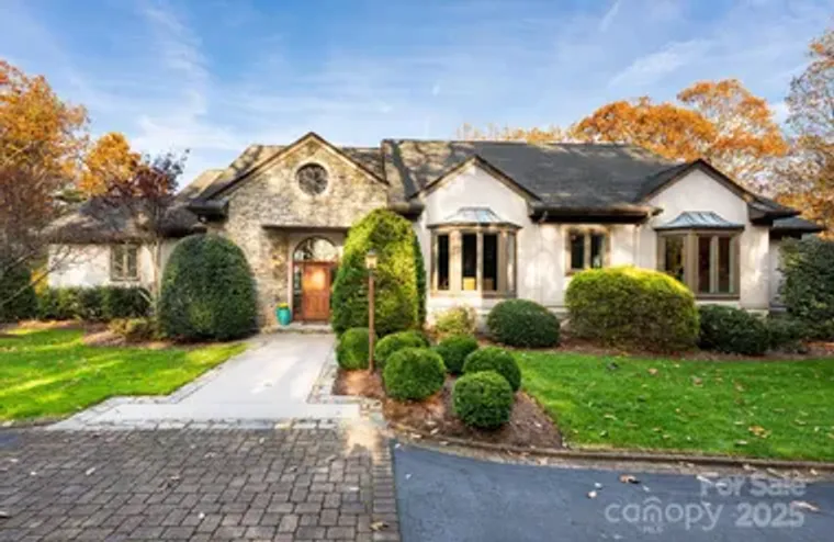 106 WOODGLEN CT, FLAT ROCK, NC, 28731, Flat Rock, NC 28731