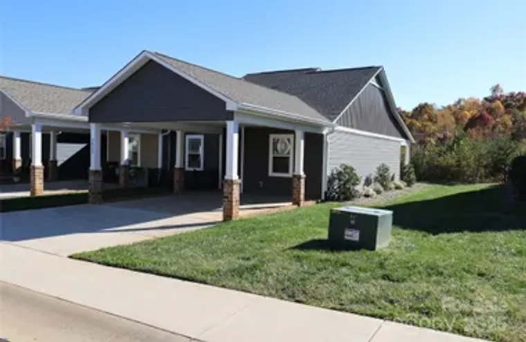 2822 15TH AVENUE PL SE, HICKORY, NC, 286..., Hickory, NC 28602