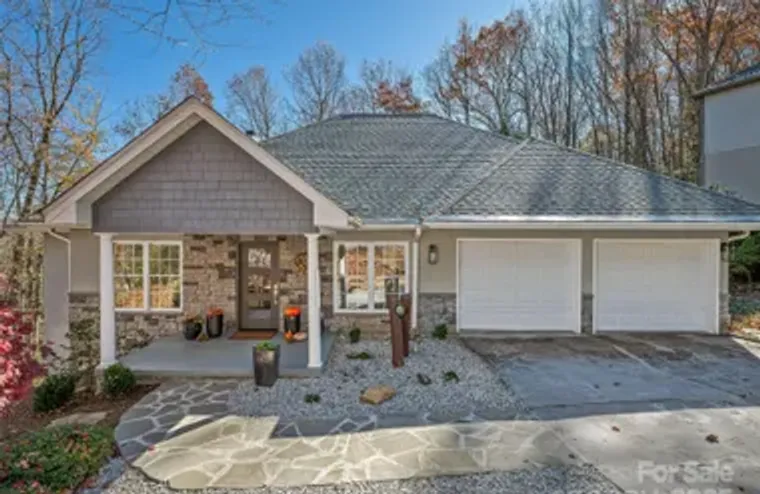 2508 CARRIAGE FALLS CT, HENDERSONVILLE, ..., Hendersonville, NC 28791