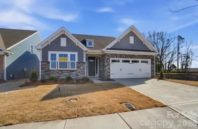 3070 CONSTITUTION LN, GASTONIA, NC, 2805..., Gastonia, NC 28056