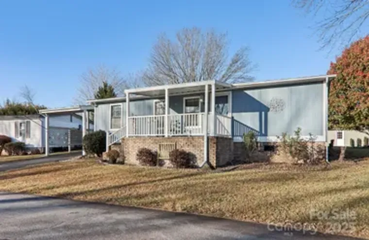 302 MEADOWBROOK CT, HENDERSONVILLE, NC, ..., Hendersonville, NC 28792