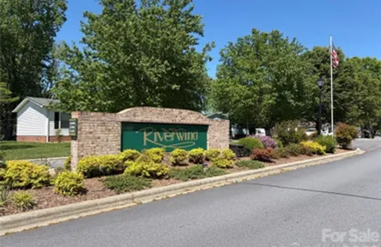261 WHITE ASH CIR, HENDERSONVILLE, NC, 2..., Hendersonville, NC 28739
