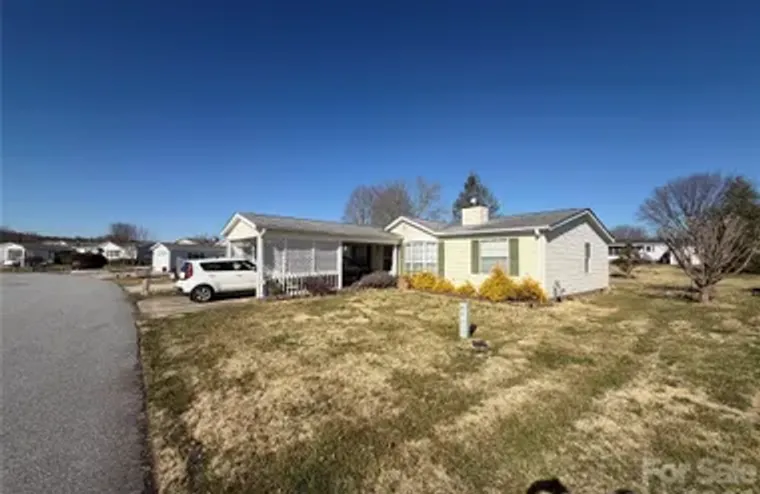 261 WHITE ASH CIR, HENDERSONVILLE, NC, 2..., Hendersonville, NC 28739