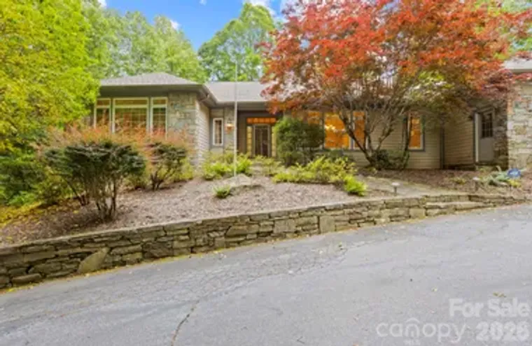 132 BERRY CREEK DR, FLAT ROCK, NC, 28731, Flat Rock, NC 28731