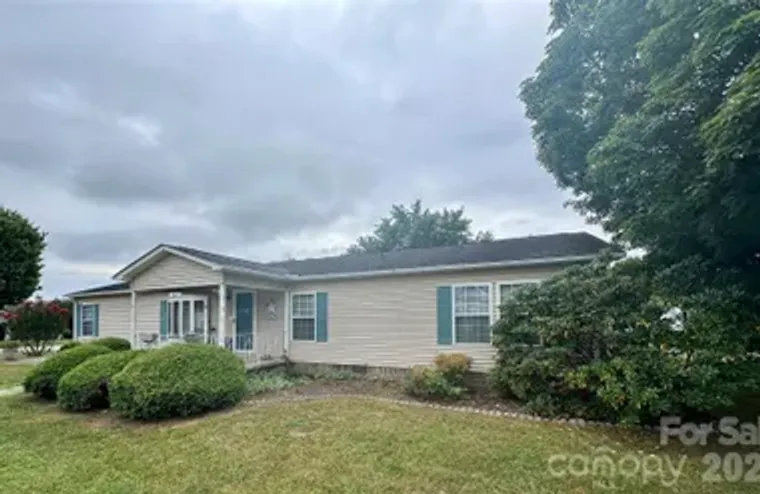 308 RIVERWIND DR, HENDERSONVILLE, NC, 28..., Hendersonville, NC 28739