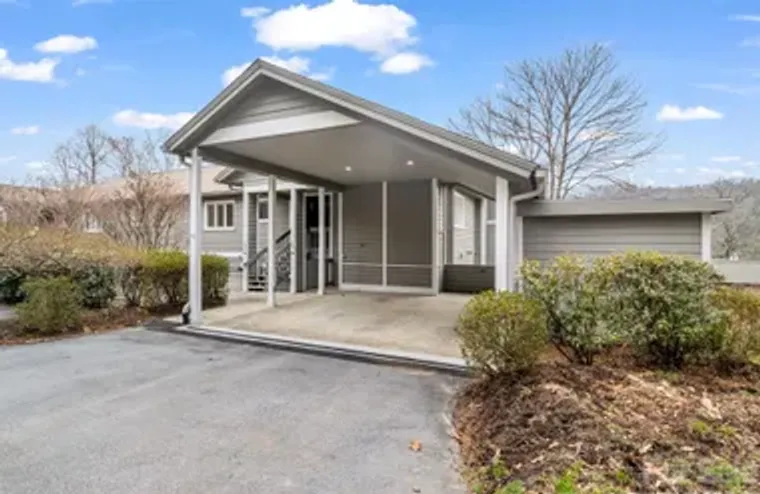 303 GOLFSIDE DR, FLAT ROCK, NC, 28731, Flat Rock, NC 28731