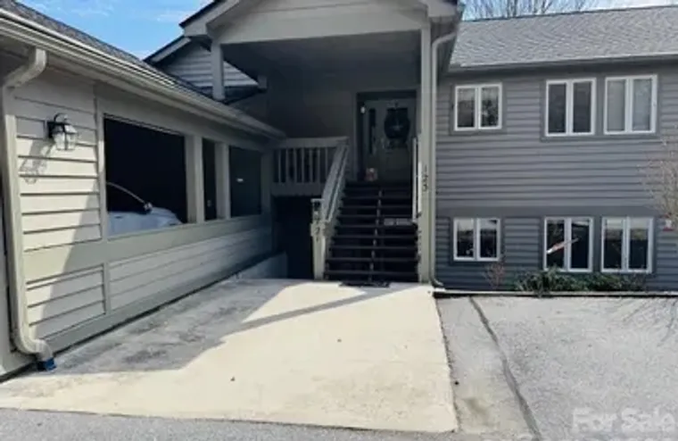 121 BURNING TREE LN 121, FLAT ROCK, NC, ..., Flat Rock, NC 28731