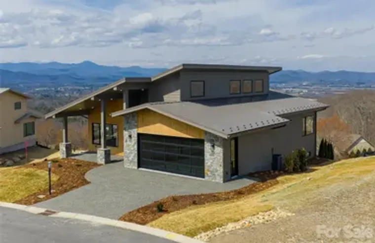 247 COACHMAN DR, HENDERSONVILLE, NC, 287..., Hendersonville, NC 28791