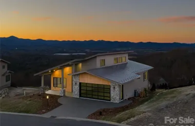 247 COACHMAN DR, HENDERSONVILLE, NC, 287..., Hendersonville, NC 28791