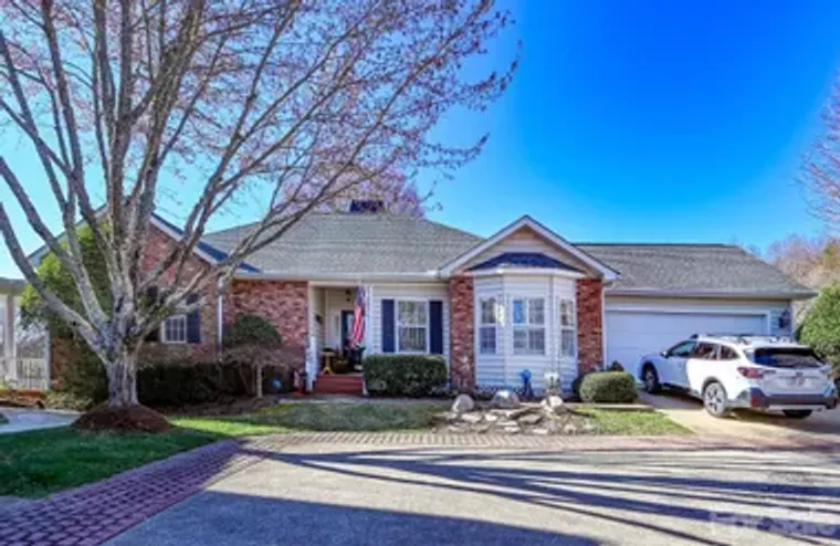 653 HIGH QUARRY RD, HENDERSONVILLE, NC, ..., Hendersonville, NC 28791