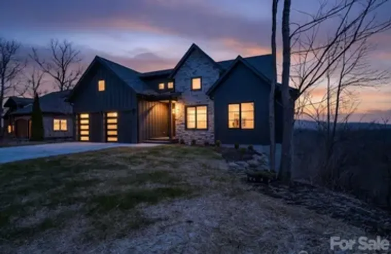 90 SUMMIT HILL RD, HENDERSONVILLE, NC, 2..., Hendersonville, NC 28791