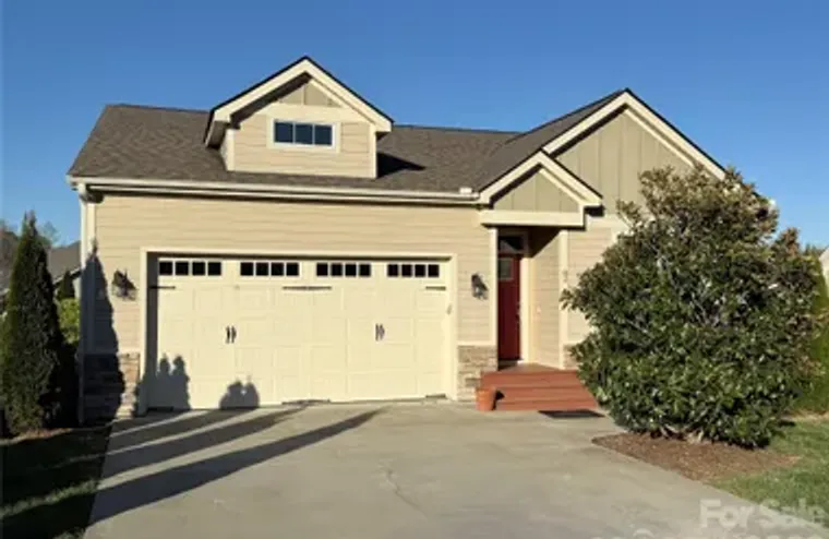 82 BLACKSMITH RUN DR, HENDERSONVILLE, NC..., Hendersonville, NC 28792