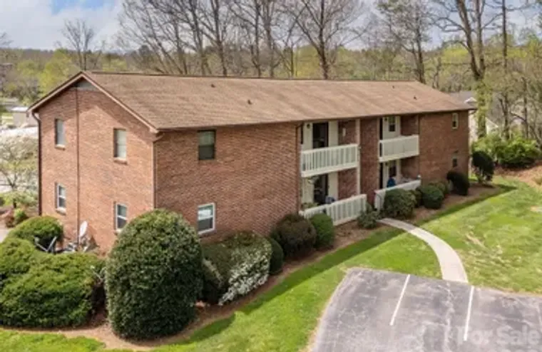 103 OAKWOOD PL 4, HENDERSONVILLE, NC, 28..., Hendersonville, NC 28792