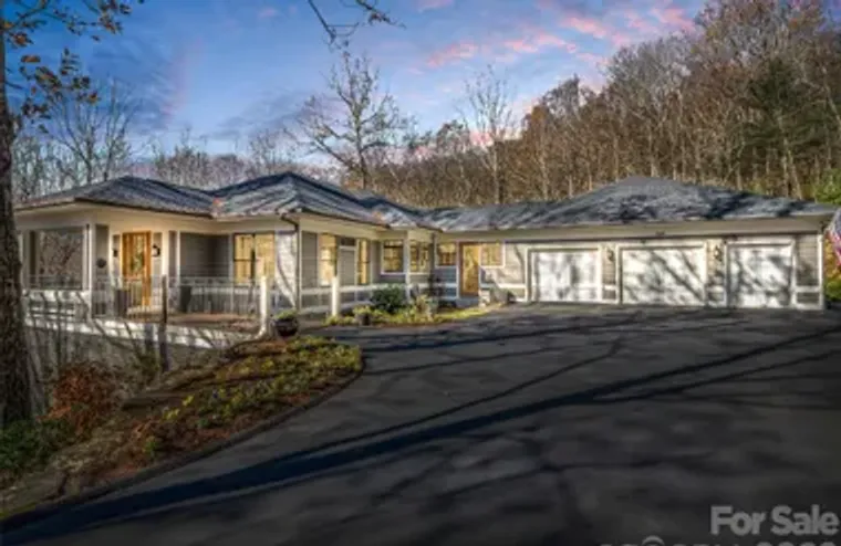 720 OVERLOOK DR, FLAT ROCK, NC, 28731, Flat Rock, NC 28731